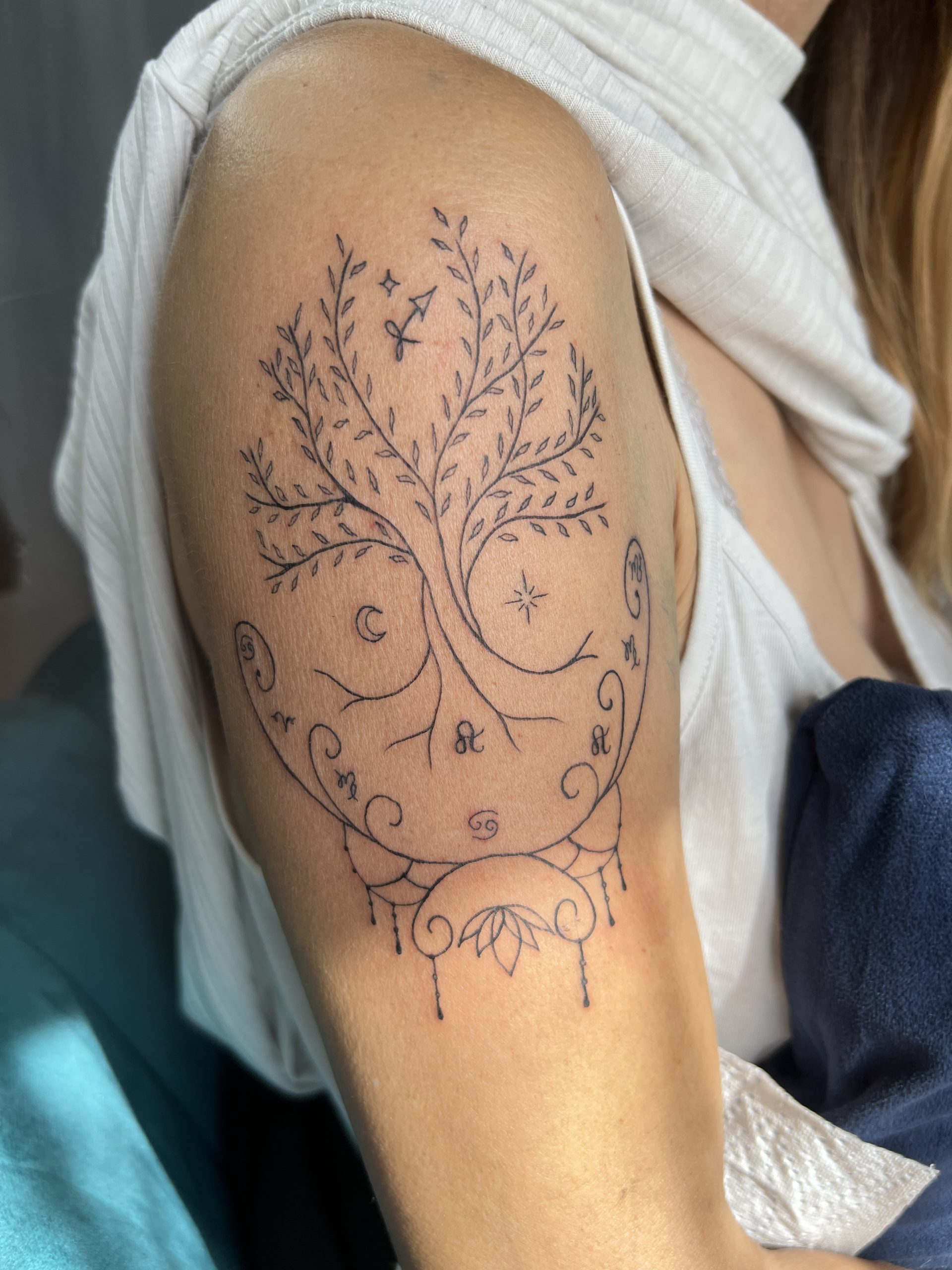 tatouage-bordeaux-fin